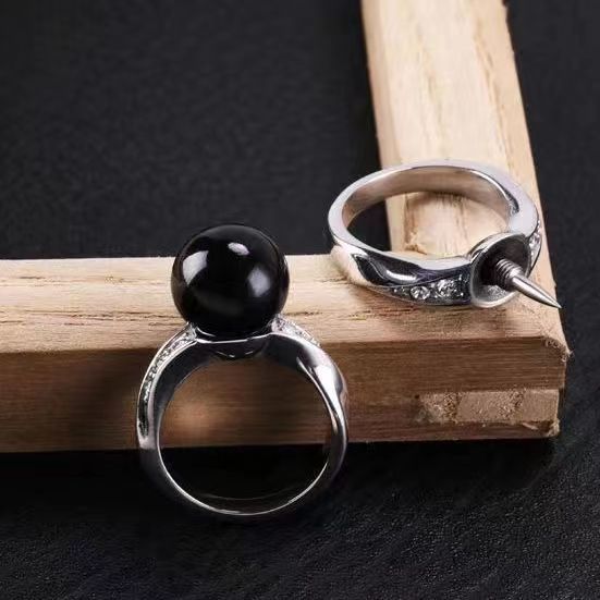 Titanium Steel Ring with Hidden Knife