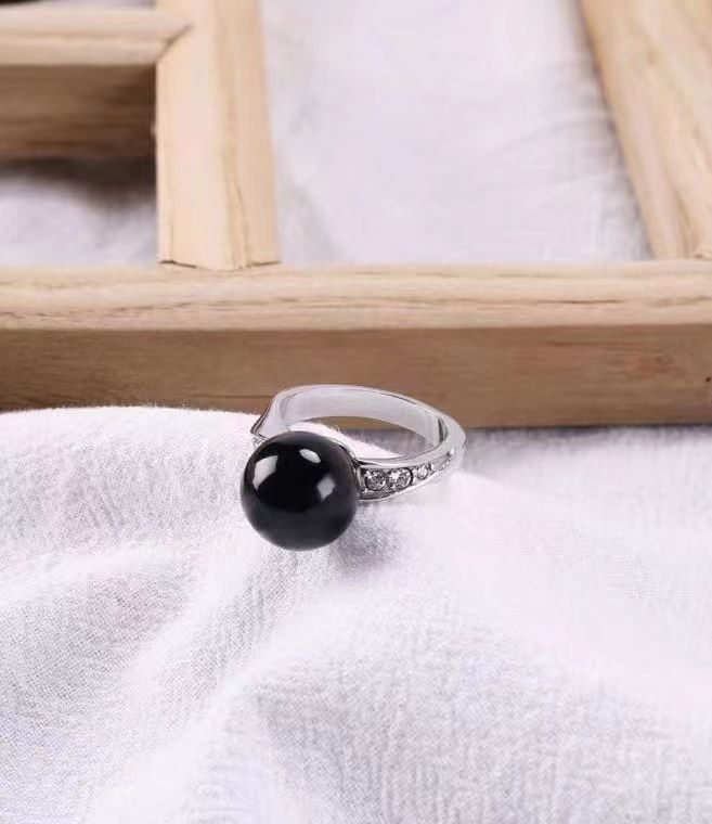 Titanium Steel Ring with Hidden Knife