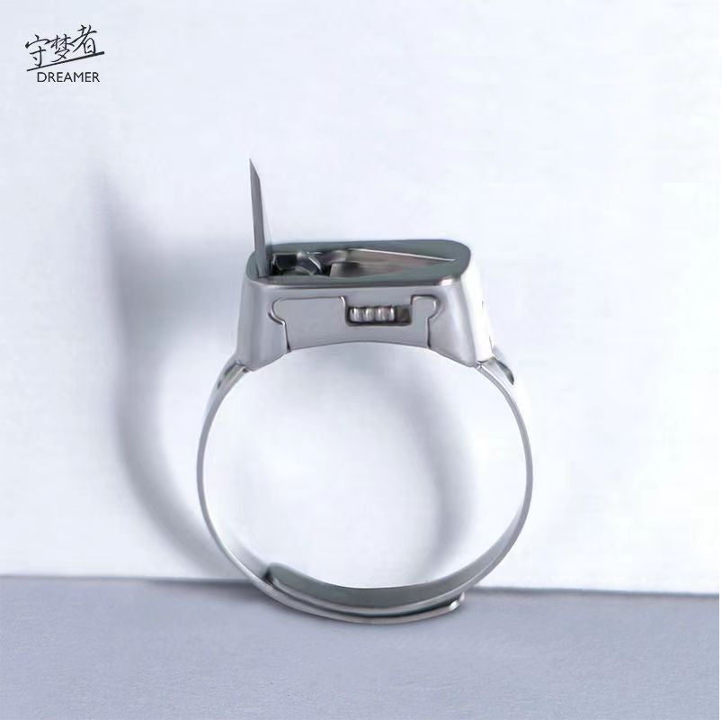 Dreamerââ€?Ring with Hidden Blade
